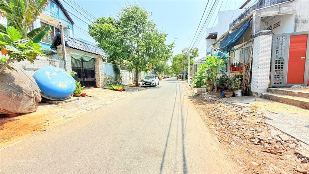 Mặt tiền lý thường kiệt  tt phước hải gần biển