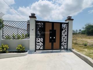 Nhà đẹp thiết kế hiện đại  view hồ bút thiền mát mẻ