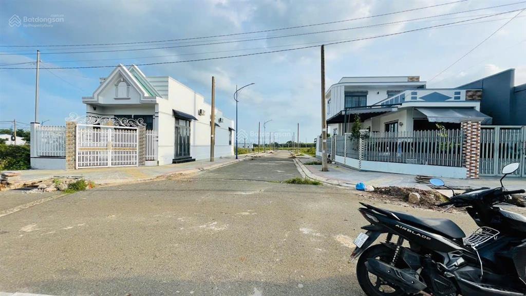 Hàng hot! đầu tư sinh lời. 128m2 full thổ cư đất tái định cư thị trấn đất đỏ. chỉ 1,1 tỷ