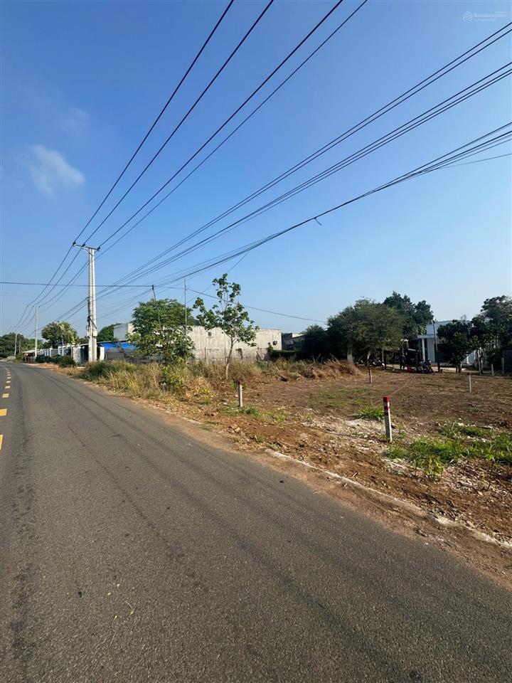 Đất đẹp gần khu công nghiệp đất đỏ  giá chỉ 890 triệu