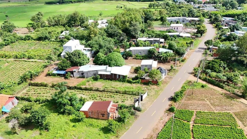 Bán 492m2 đất thị trấn đất đỏ, đường nam kỳ khởi nghĩa