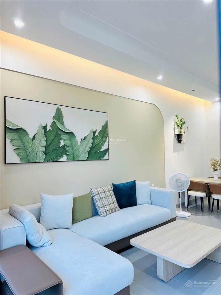 Nhà vườn hồ bơi gần biển đất rộng mặt tiền 10m sân vườn đẹp 2 phòng ngủ giá tốt