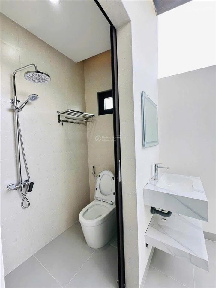 Chỉ 1 tỷ 479 triệu nhà đẹp diện tích 105m, nội thất cơ bản, nhận chìa khóa vào ở ngay
