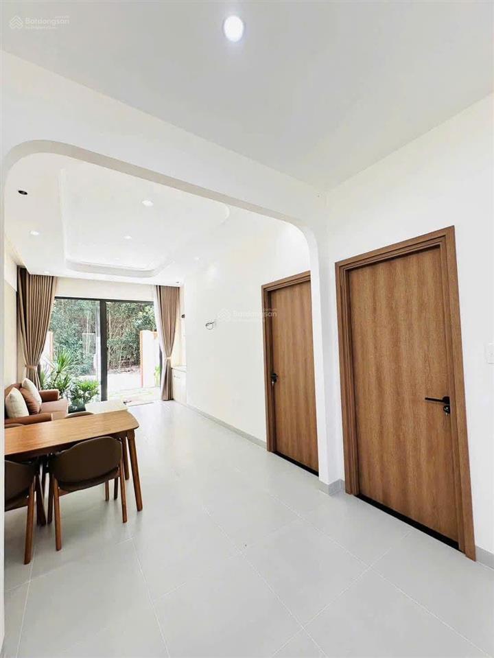 Chỉ 1 tỷ 479 triệu nhà đẹp diện tích 105m, nội thất cơ bản, nhận chìa khóa vào ở ngay