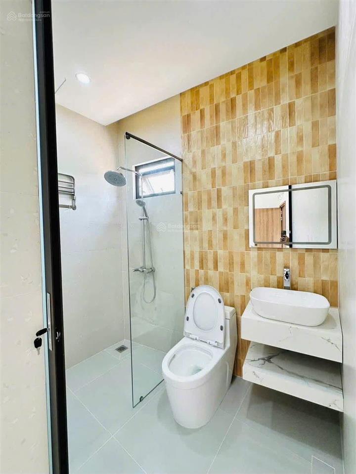 Chỉ 1 tỷ 479 triệu nhà đẹp diện tích 105m, nội thất cơ bản, nhận chìa khóa vào ở ngay