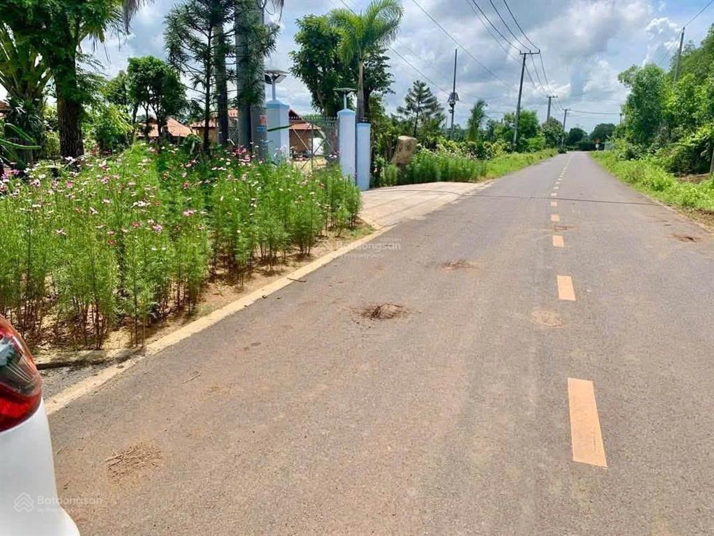 1000m2 đất đường đoàn trung còn trung tâm tt đất đỏ sẵn 200m2 thổ cư mặt tiền 18m  giá 4tỷ5