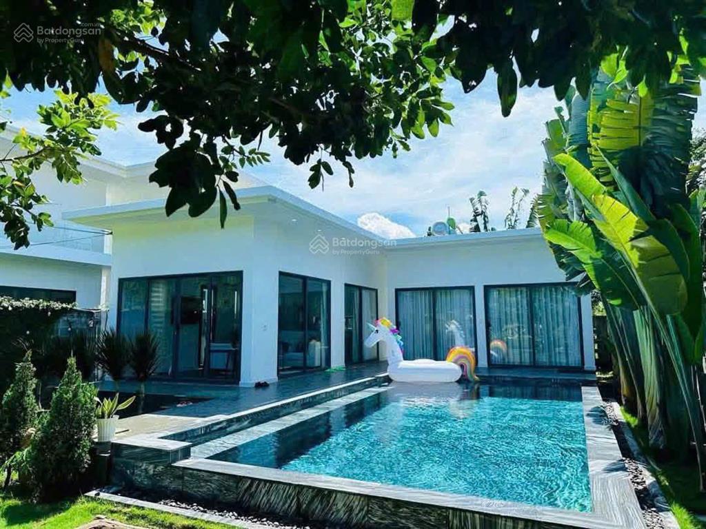Cắt lỗ  bán 1 căn nhà vườn 244m2, giá 2.8 tỷ  có hồ bơi  sân vườn đẹp mới hoàn thiện