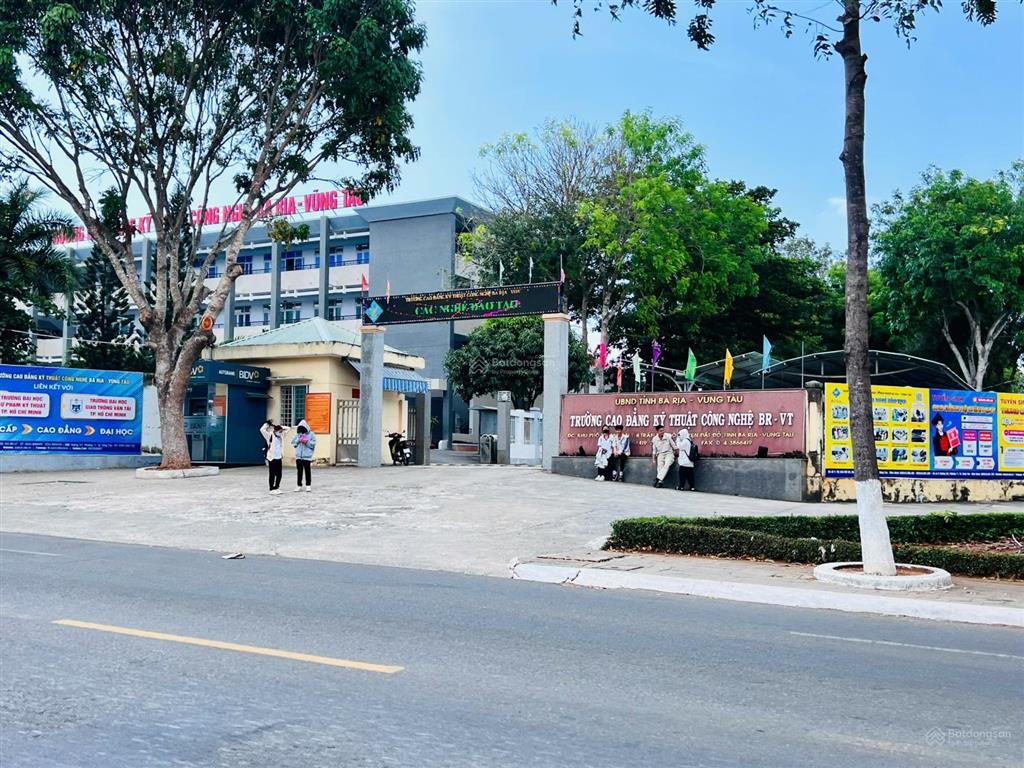 Đất thị trấn đất đỏ 208m2  mặt tiền đường tôn thất tùng  tt đất đỏ  brvt, giá 1,35 tỷ