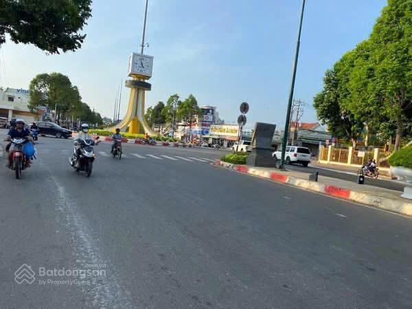 Đất thị trấn đất đỏ 208m2  mặt tiền đường tôn thất tùng  tt đất đỏ  brvt, giá 1,35 tỷ