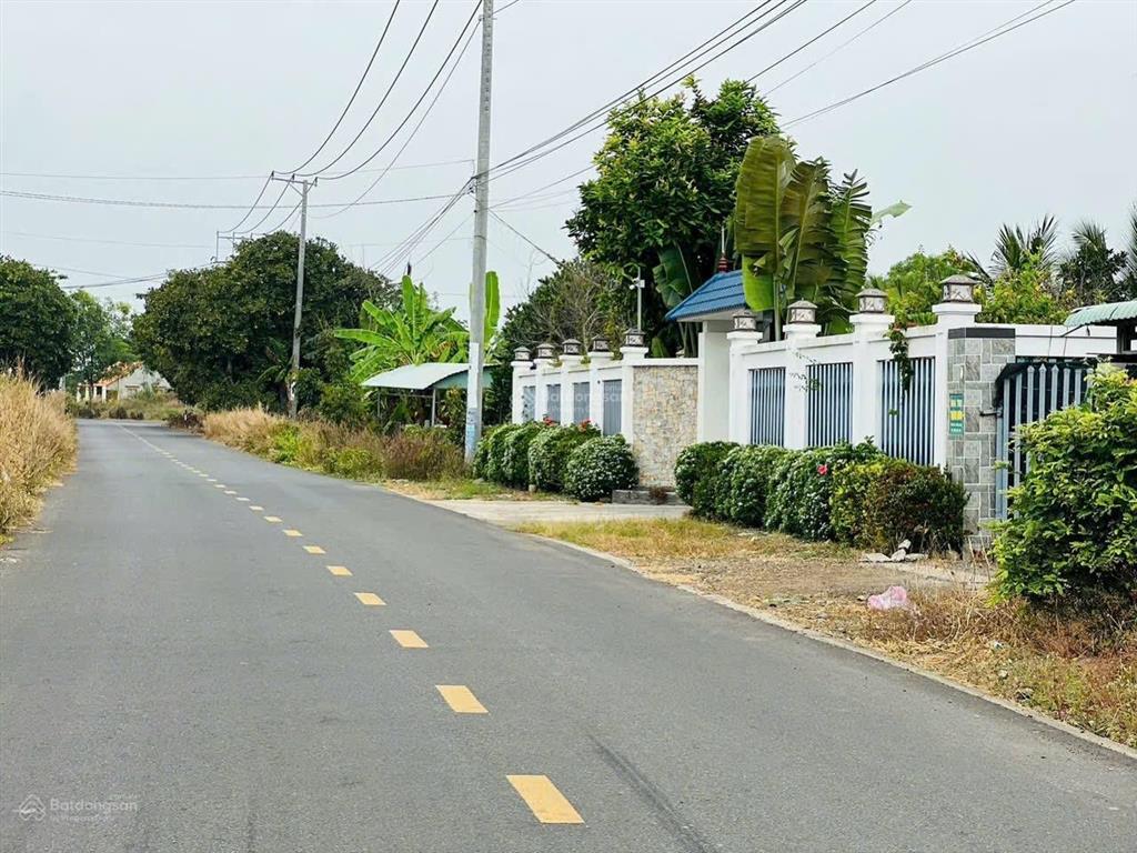 Đất trung tâm đất đỏ thành phố hồ chí minh 1008m²  200m2 thổ cư