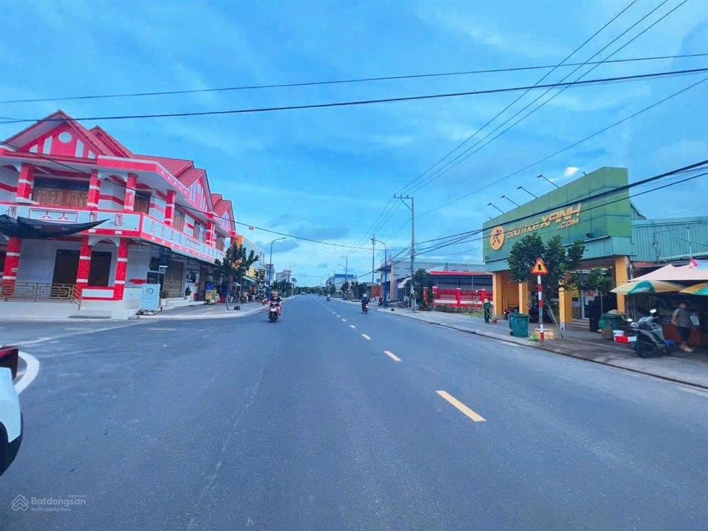 Lô đất mặt tiền dt 233m  trục chính lộc an  hồ lồ  đi bộ ra biển lộc an