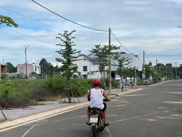 Lô góc tái định cư lê kima ngay trung tâm xã đất đỏ, hồ chí minh, gần 100m2 thổ cư, giá 1.45 tỷ