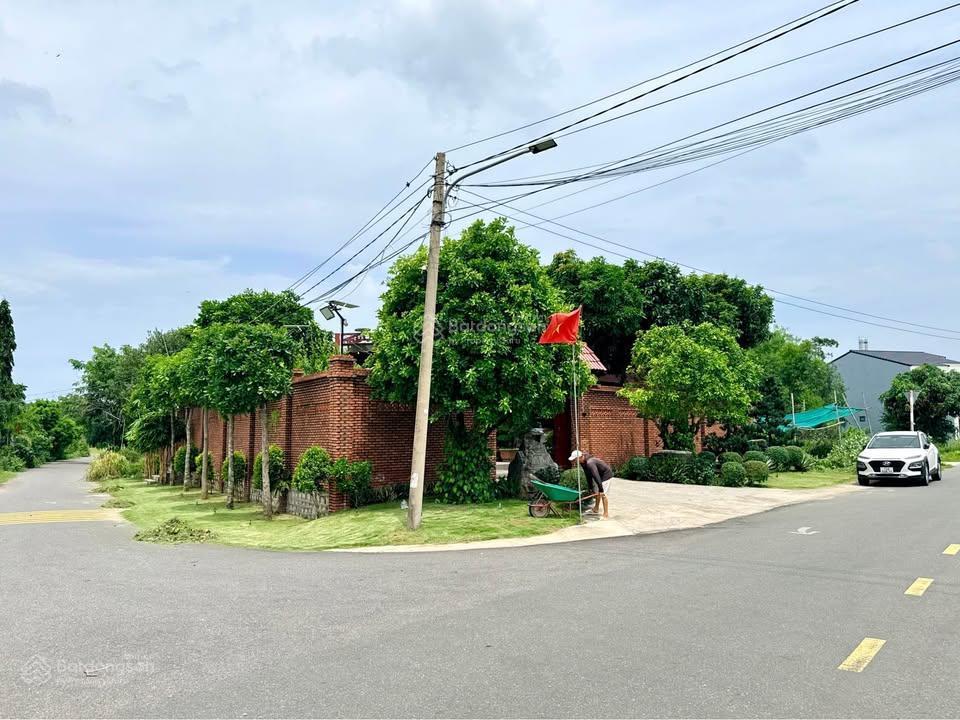 Căn nhà vườn tuyệt phẩm góc 2 mặt đường tại long mỹ phước hải, dt 465m2 giá 6,5 tỷ có thương lượng