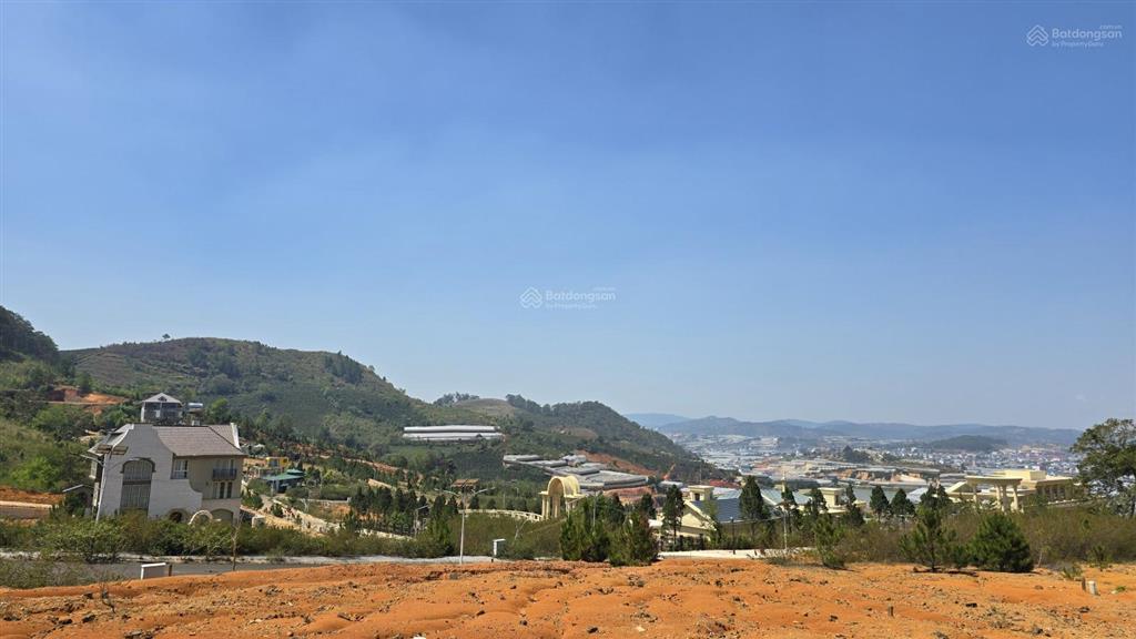 Bán lô biệt thự đường trục chính 16m vị trí trên cao view đồi thông dt 330m2 kđt vạn xuân  đà lạt