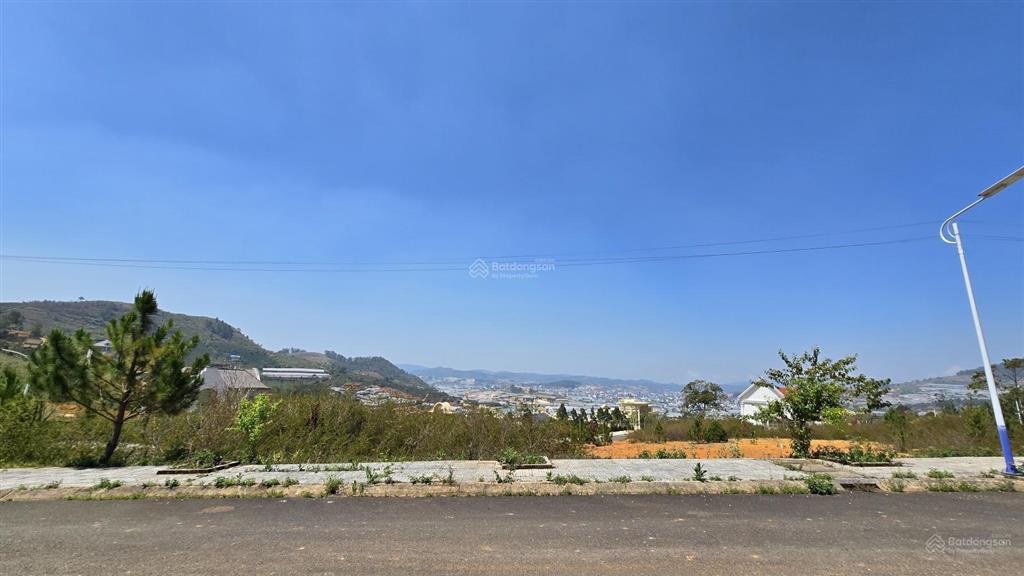 Bán lô biệt thự đường trục chính 16m vị trí trên cao view đồi thông dt 330m2 kđt vạn xuân  đà lạt