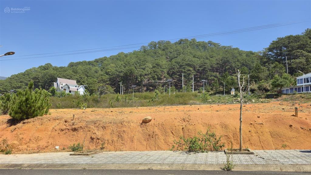 Bán lô biệt thự đường trục chính 16m vị trí trên cao view đồi thông dt 330m2 kđt vạn xuân  đà lạt