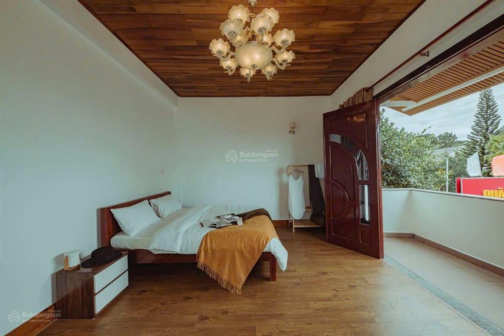 Bán căn biệt thự 2 mặt tiền giá tốt nguyễn hữu cảnh p8. đà lạt dt 245m2 ngang 12,7m chỉ 13,5 tỷ