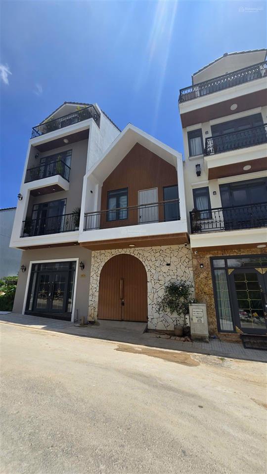 Bán gấp căn nhà phố nhỉnh 6 tỷ mới xây giá tốt kqh an sơn  đà lạt