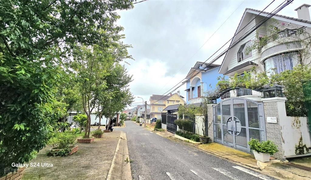 Bán nhanh! đất biệt thự kqh trần anh tông p. 8 đà lạt  cách hồ xuân hương 2 km  10,2 tỷ