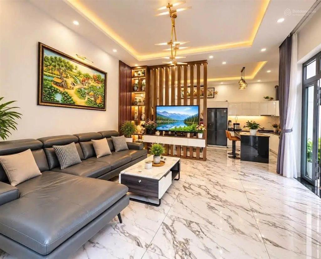 Ngộp! villa sân vườn  trịnh hoài đức, p.11, đà lạt  200m2  5pn  8,2 tỷ.
