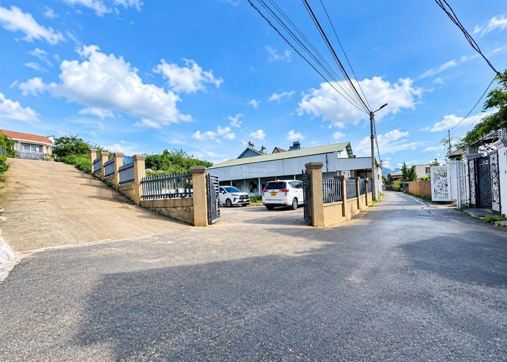 Ngộp! 8,5 tỷ = 6,5tỷ | 200m2| lô góc 2 mặt tiền đồi bạch đằng, p.6, đà lạt.