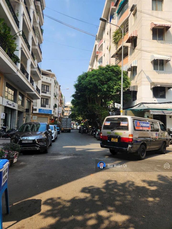 Trung tâm phú nhuận gần khu ẩm thực phan xích long 130m2 đất sử dụng 5 tầng 13pn có thang máy