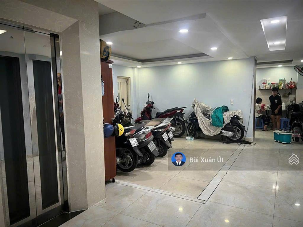 Trung tâm phú nhuận gần khu ẩm thực phan xích long 130m2 đất sử dụng 5 tầng 13pn có thang máy