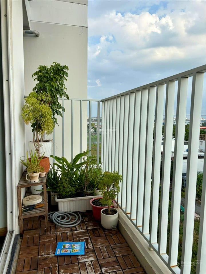 Chính chủ bán căn hộ 50m2 giá 2.4 tỷ  0988 136 *** ms.thảo