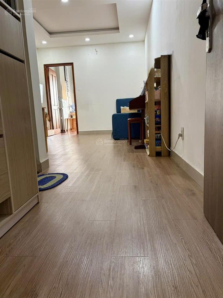 Chính chủ bán căn hộ 50m2 giá 2.4 tỷ  0988 136 *** ms.thảo