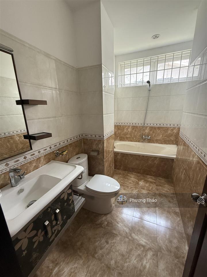 Chính chủ cần bán gấp biệt thự him lam view công viên, giá tốt.  0988 136 *** ms. thảo