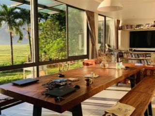 Bán biệt thự nghỉ dưỡng ngoại ô hà nội, đầy đủ tiện nghi, sân vườn.