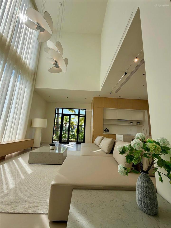 Bán lk 80m2 tinh hoa vốn chỉ 13.8 tỷ cách 60m đến hồ 32ha, gần 2 tòa cc vinhomes global gate cổ loa