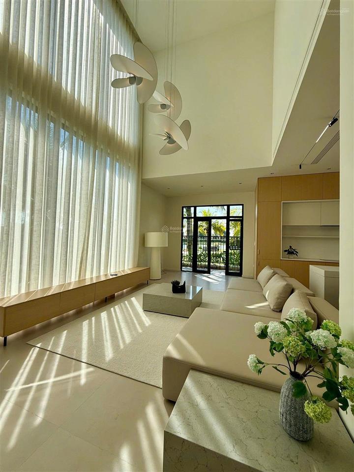 Bán lk 80m2 tinh hoa vốn chỉ 13.8 tỷ cách 60m đến hồ 32ha, gần 2 tòa cc vinhomes global gate cổ loa