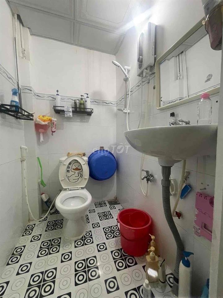 Nhà ở ngay Phú Thọ Hoà 39m2 chỉ 3.99 tỷ hẻm 4m thẳng
