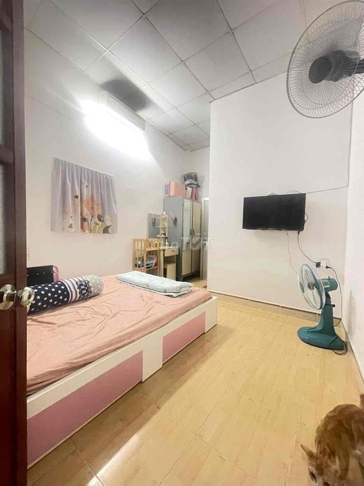 Nhà ở ngay Phú Thọ Hoà 39m2 chỉ 3.99 tỷ hẻm 4m thẳng