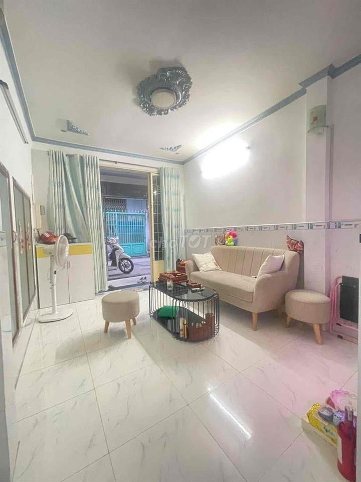 Nhà ở ngay Phú Thọ Hoà 39m2 chỉ 3.99 tỷ hẻm 4m thẳng