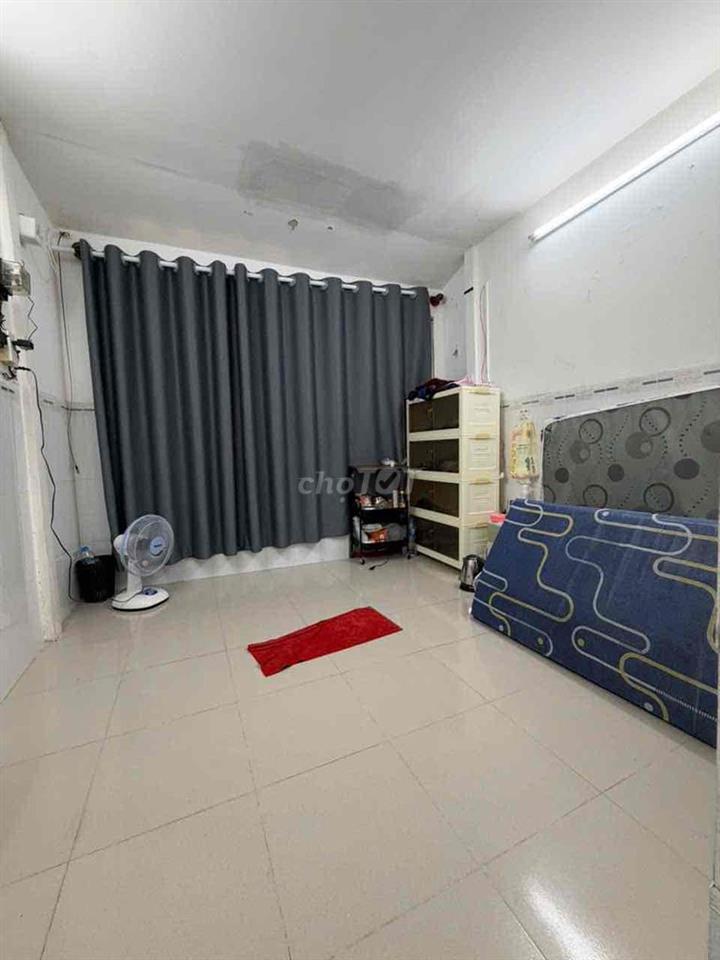Nhà phố Bùi Viện - 5 tầng cho thuê 16tr hẻm 3m thông