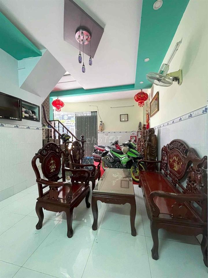 Nhà HXH (5m x 12m) đường Đồng Đen P.11 giá 6.7 tỷ