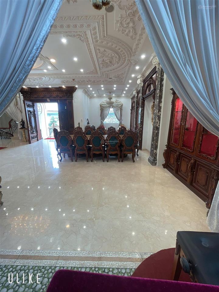 Bán villa phố 456/66 cao thắng. dt 12,5 x 16m, hầm, 2 lầu, áp mái.  0901 383 *** trường (hhmg)