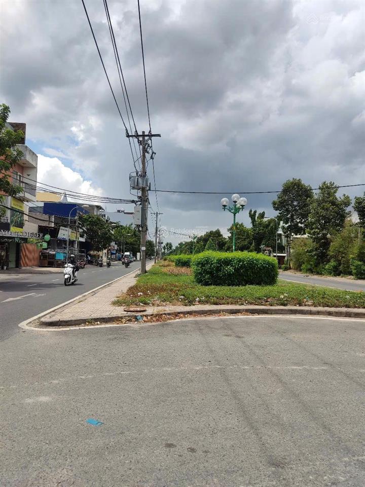 Mặt tiền tân sơn. dt 5,05 x 23,5m, nh 5,55m, tiện xây building chdv.  0901, 383, 038 trường.