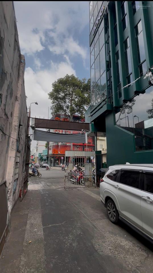 Kế góc trần hưng đạo q5, 1 trệt 3 lầu chỉ 15 tỷ không lộ giới