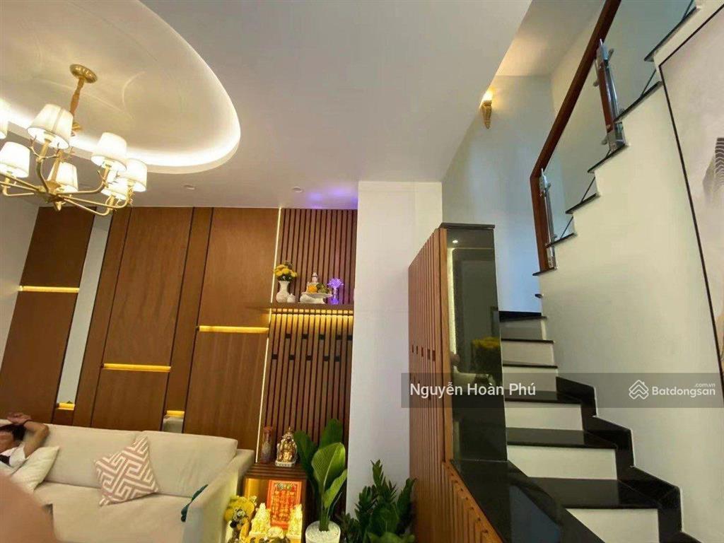 Bán mặt tiền lý thường kiệt q10 ngay bv chợ rẫy (dt 4x17m, 5 tầng + thang máy) vỉa hè kd 10m