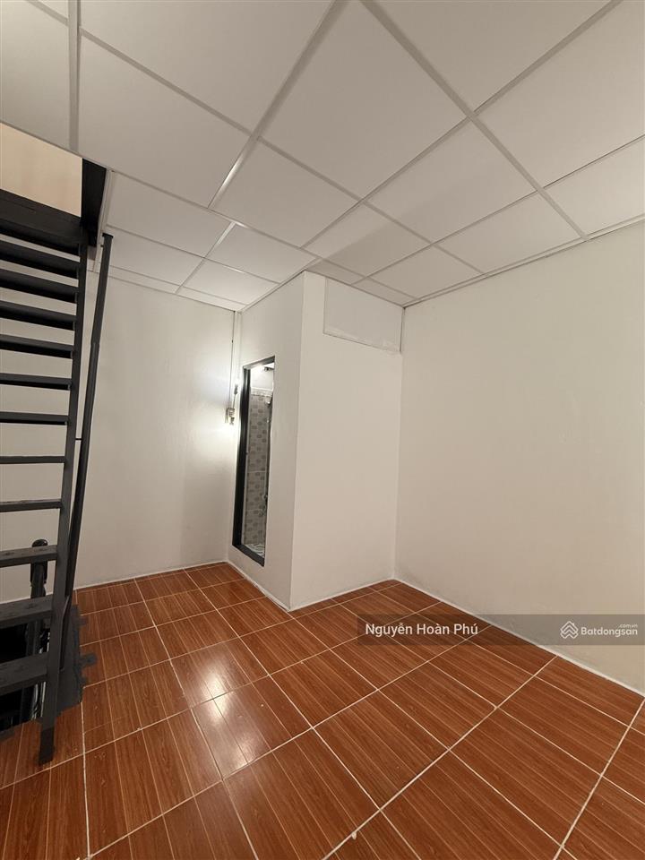 Bán gấp nhà hẻm đề thám q1  ngay góc bùi viện  nhà 3 tầng  giá chỉ 3,95 tỷ tl