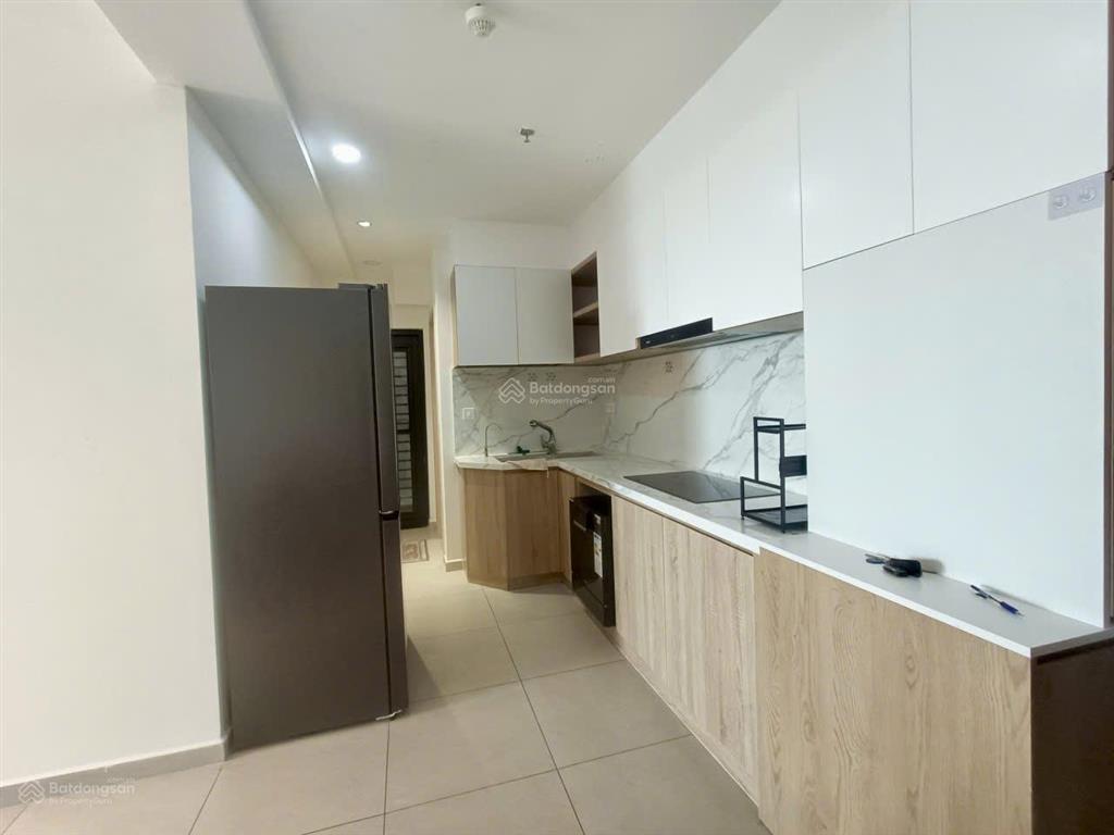 Cho thuê căn hộ hưng phúc premier 2 phòng ngủ, nhà đẹp giá 18tr
