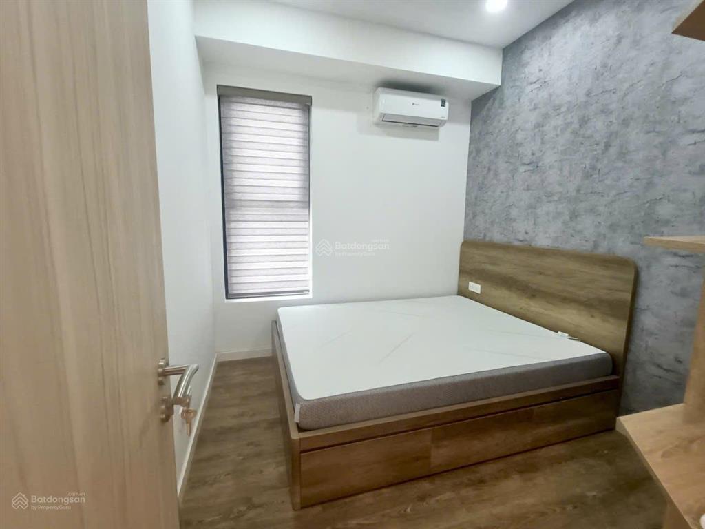 Cho thuê căn hộ hưng phúc premier 2 phòng ngủ, nhà đẹp giá 18tr