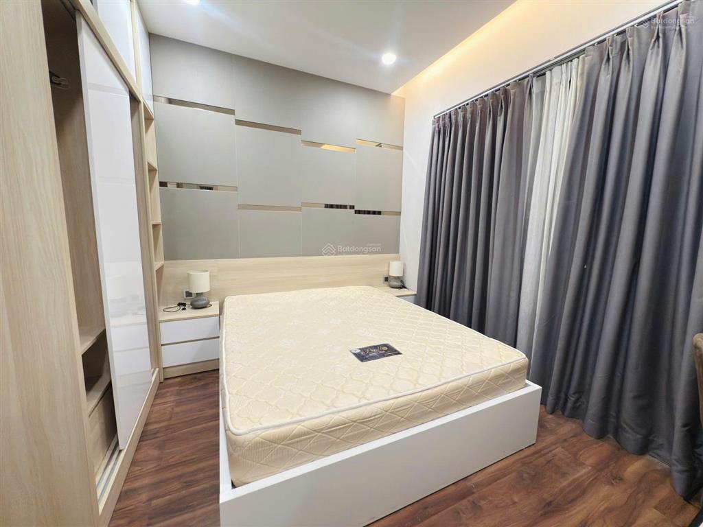 Cho thuê căn hộ midtown 135m2, 3 phòng ngủ + 1 giá thuê 42tr/tháng