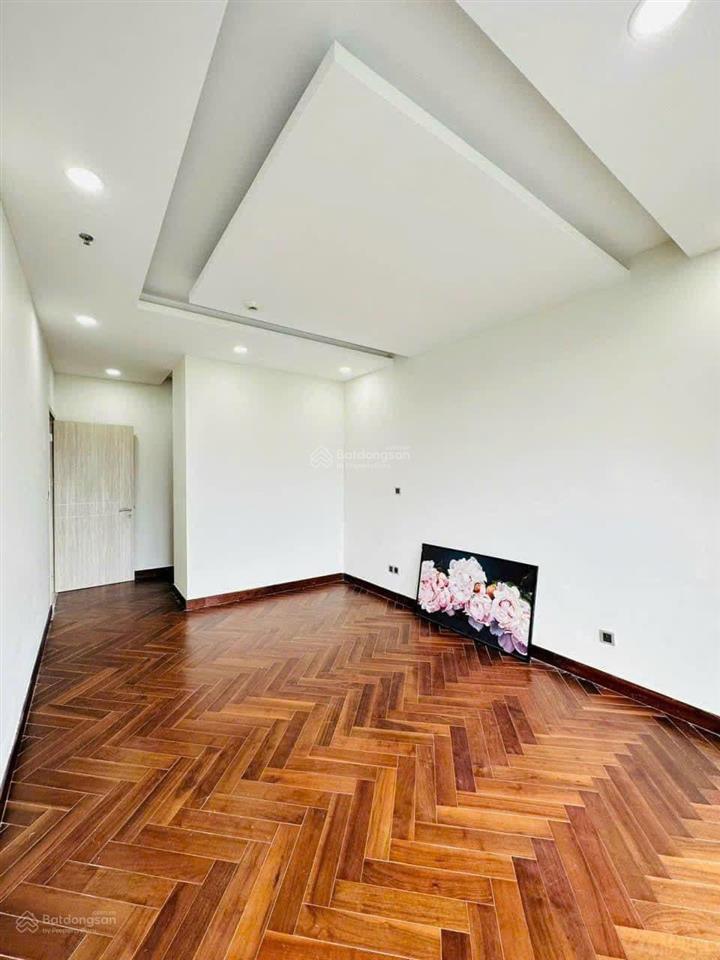 Bán căn hộ midtown 130m2  view sông và công viên giá 11 tỷ