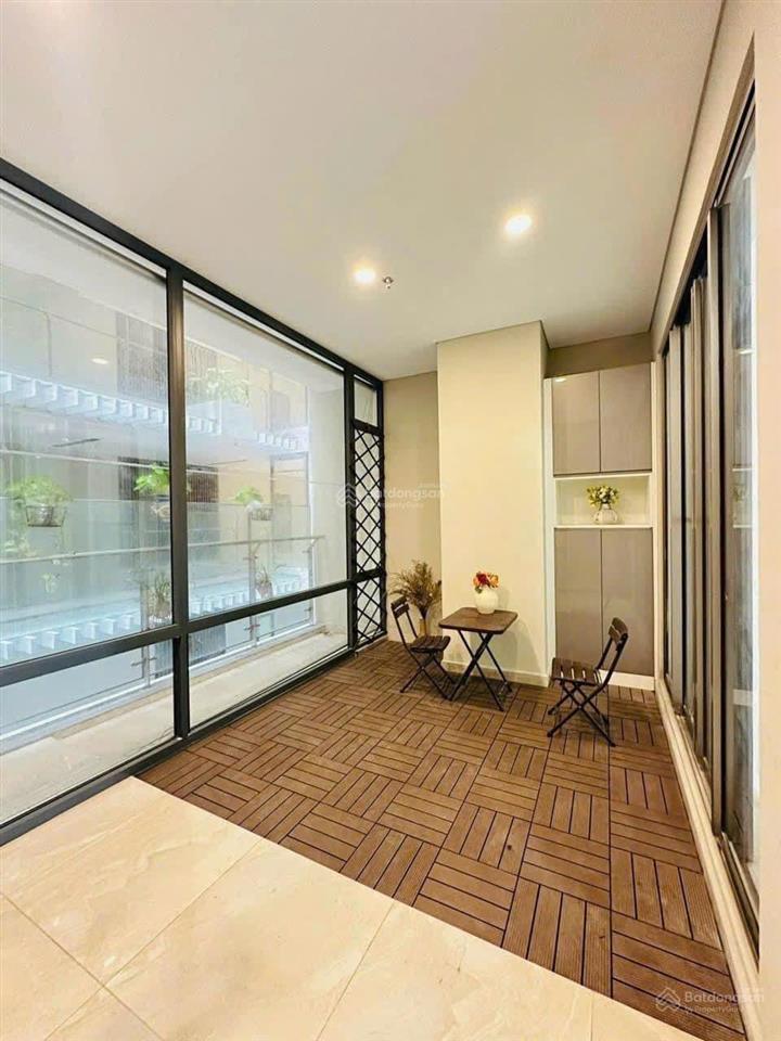 Bán căn hộ midtown 130m2  view sông và công viên giá 11 tỷ
