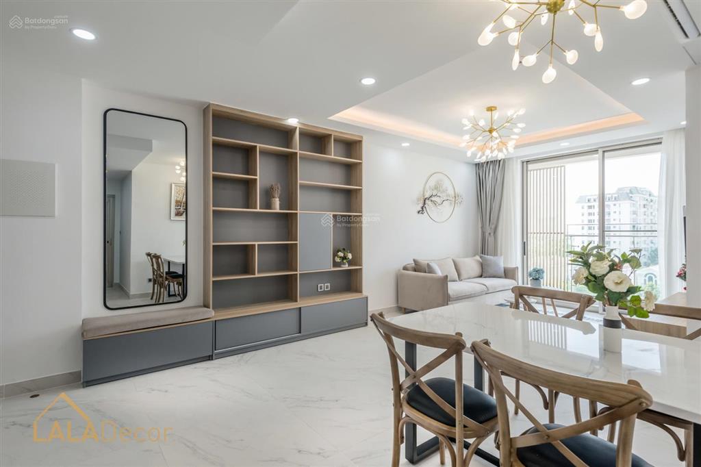 Cho thuê căn hộ midtown 2 phòng ngủ, nhà đẹp  view biệt thự giá 26tr