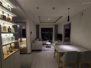 Chính chủ đi nước ngoài định cư nên cần bán lại căn 2pn  61m²  tầng trung  giá 6,5 tỷ bao hết ạ